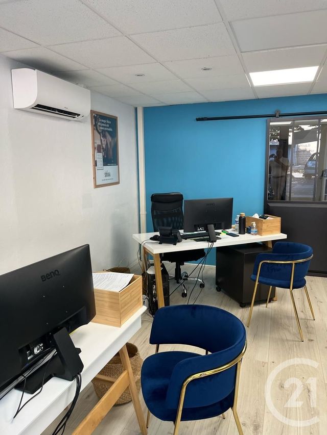 commerce à louer - 54.0 m2 - CASTRES - 81 - MIDI-PYRENEES - Century 21 C.G.I.