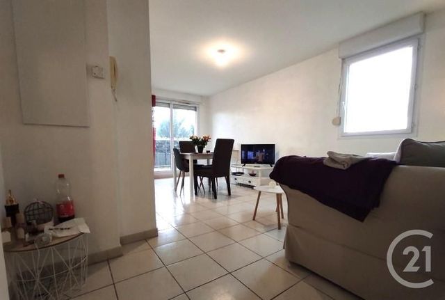 Appartement F2 à vendre - 2 pièces - 47.7 m2 - CASTRES - 81 - MIDI-PYRENEES - Century 21 C.G.I.