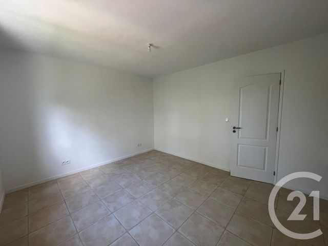 Appartement T3 à louer - 3 pièces - 89.72 m2 - SOUAL - 81 - MIDI-PYRENEES - Century 21 C.G.I.