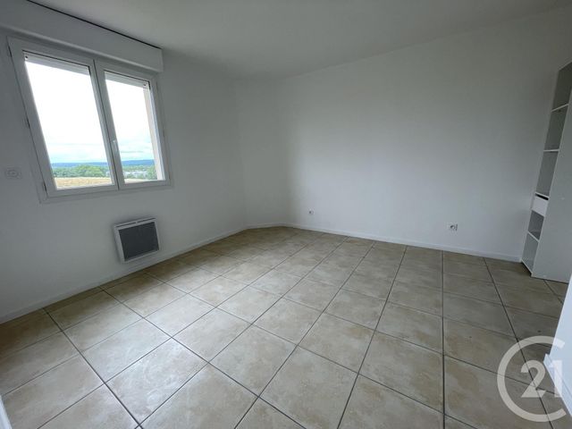 Appartement T3 à louer - 3 pièces - 89.72 m2 - SOUAL - 81 - MIDI-PYRENEES - Century 21 C.G.I.