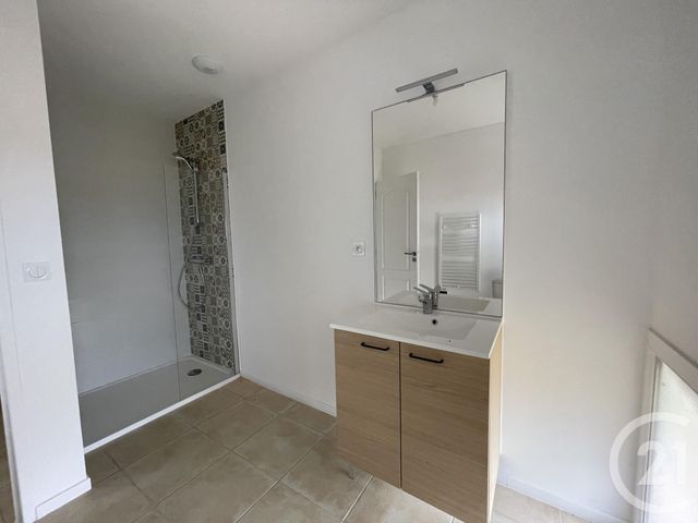 Appartement T3 à louer - 3 pièces - 89.72 m2 - SOUAL - 81 - MIDI-PYRENEES - Century 21 C.G.I.