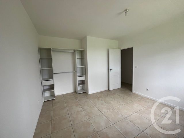 Appartement T3 à louer - 3 pièces - 89.72 m2 - SOUAL - 81 - MIDI-PYRENEES - Century 21 C.G.I.