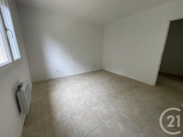 Appartement T3 à louer - 3 pièces - 89.72 m2 - SOUAL - 81 - MIDI-PYRENEES - Century 21 C.G.I.