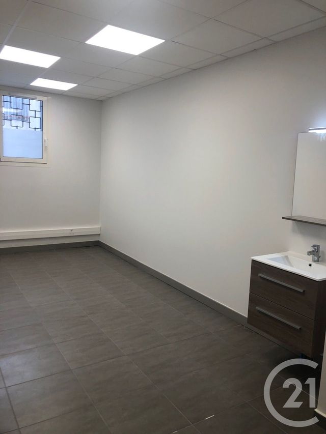 Appartement Local à louer - 1 pièce - 17.0 m2 - CASTRES - 81 - MIDI-PYRENEES - Century 21 C.G.I.