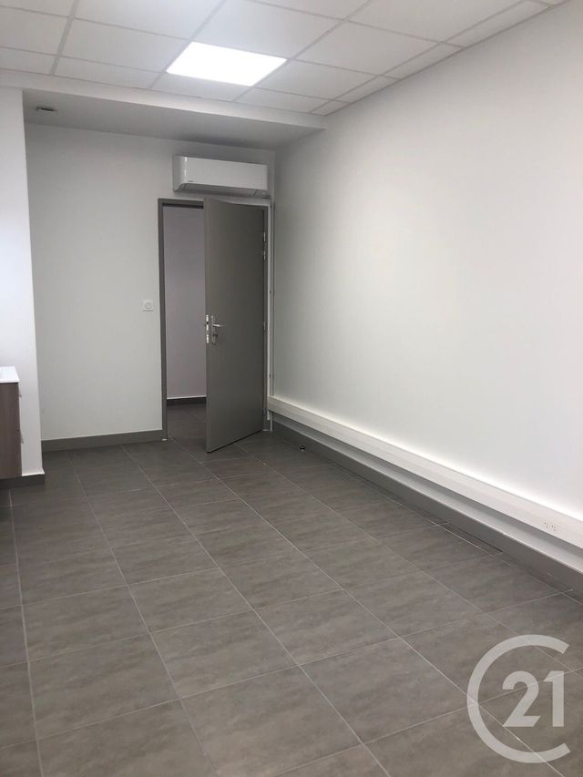 Appartement Local à louer - 1 pièce - 17.0 m2 - CASTRES - 81 - MIDI-PYRENEES - Century 21 C.G.I.