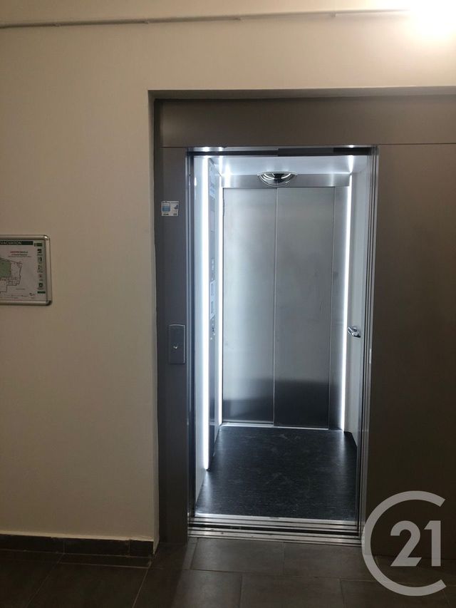 Appartement Local à louer - 1 pièce - 17.0 m2 - CASTRES - 81 - MIDI-PYRENEES - Century 21 C.G.I.