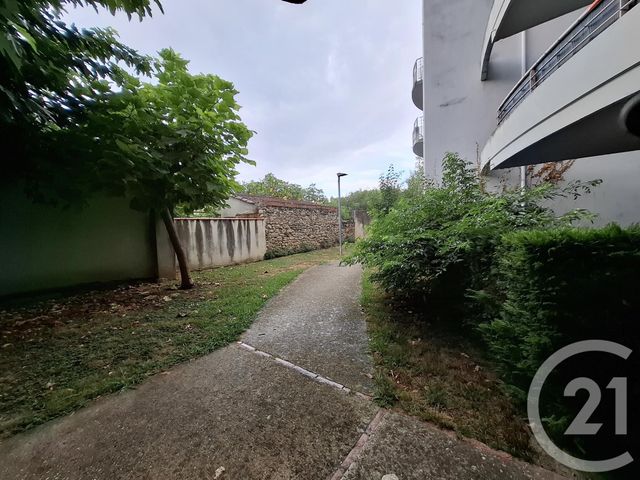 Appartement F2 à louer - 2 pièces - 47.0 m2 - CASTRES - 81 - MIDI-PYRENEES - Century 21 C.G.I.