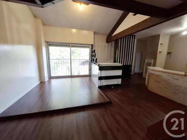 Appartement F3 à louer - 3 pièces - 70.0 m2 - CASTRES - 81 - MIDI-PYRENEES - Century 21 C.G.I.