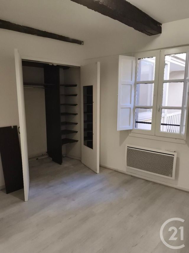 Appartement F3 à vendre - 5 pièces - 63.0 m2 - CASTRES - 81 - MIDI-PYRENEES - Century 21 C.G.I.