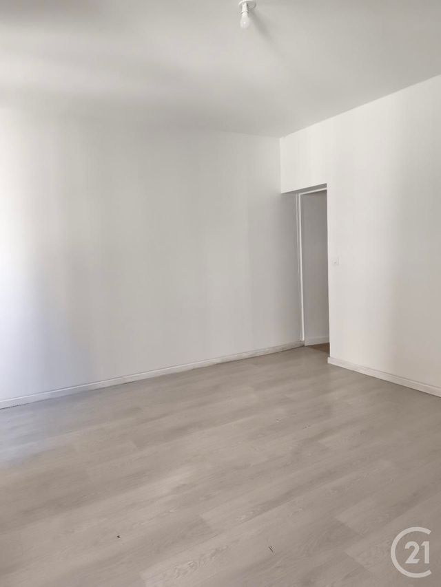 Appartement F3 à vendre - 5 pièces - 63.0 m2 - CASTRES - 81 - MIDI-PYRENEES - Century 21 C.G.I.