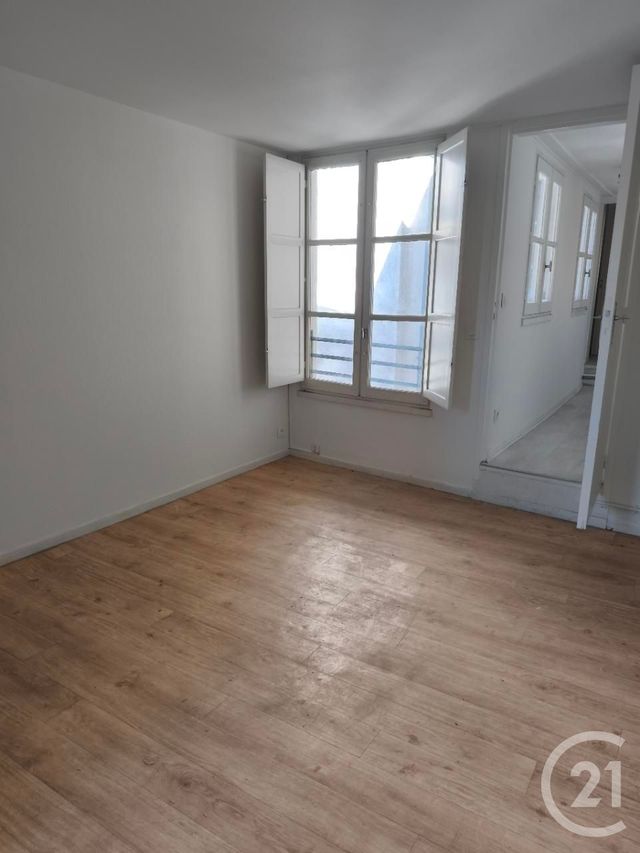 Appartement F3 bis à vendre - 5 pièces - 72.0 m2 - CASTRES - 81 - MIDI-PYRENEES - Century 21 C.G.I.