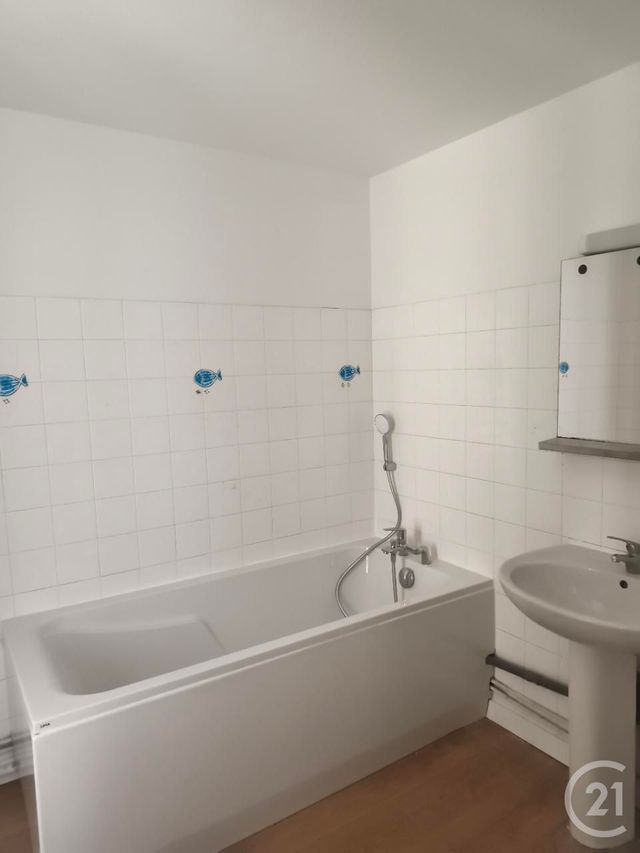 Appartement F3 bis à vendre - 5 pièces - 72.0 m2 - CASTRES - 81 - MIDI-PYRENEES - Century 21 C.G.I.