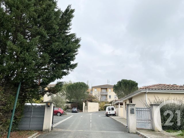 Appartement F2 à louer - 2 pièces - 47.0 m2 - CASTRES - 81 - MIDI-PYRENEES - Century 21 C.G.I.