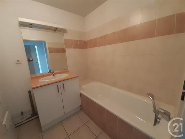 Appartement F2 à louer - 2 pièces - 47.0 m2 - CASTRES - 81 - MIDI-PYRENEES - Century 21 C.G.I.