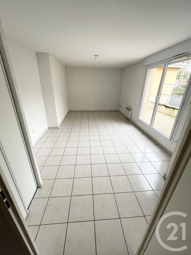 Appartement F2 à louer - 2 pièces - 47.0 m2 - CASTRES - 81 - MIDI-PYRENEES - Century 21 C.G.I.