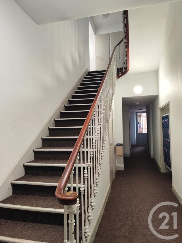 Appartement F1 à vendre - 1 pièce - 30.67 m2 - CASTRES - 81 - MIDI-PYRENEES - Century 21 C.G.I.