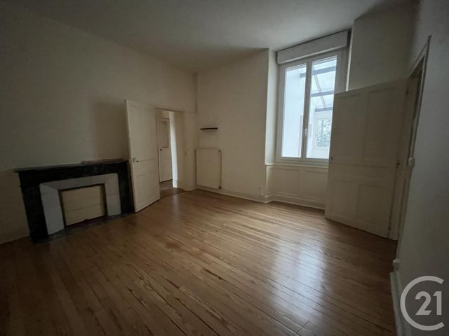 Appartement T4 à louer - 4 pièces - 115.8 m2 - CASTRES - 81 - MIDI-PYRENEES - Century 21 C.G.I.