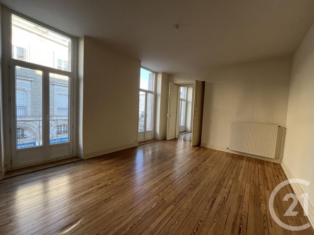 Appartement T4 à louer - 4 pièces - 115.8 m2 - CASTRES - 81 - MIDI-PYRENEES - Century 21 C.G.I.