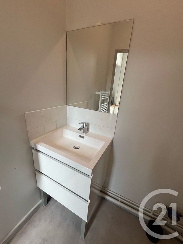 Appartement Studio à louer - 1 pièce - 15.0 m2 - CASTRES - 81 - MIDI-PYRENEES - Century 21 C.G.I.