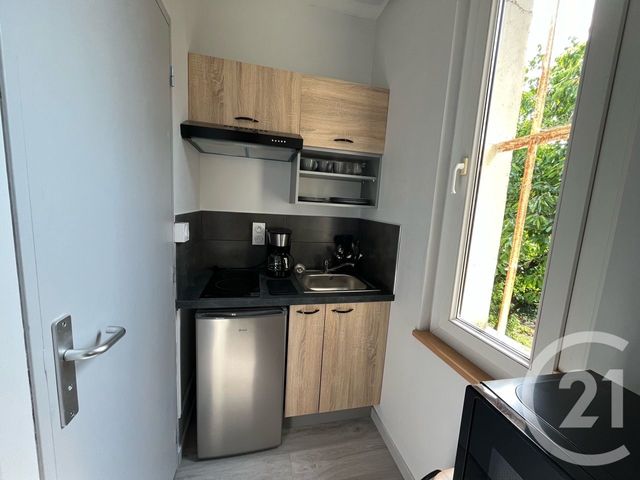 Appartement Studio à louer - 1 pièce - 15.0 m2 - CASTRES - 81 - MIDI-PYRENEES - Century 21 C.G.I.