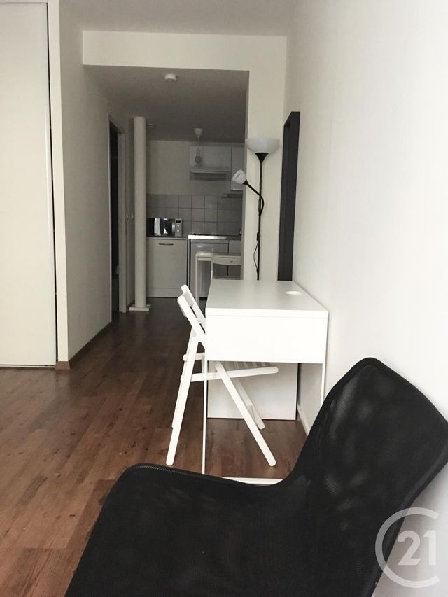 Appartement Studio à louer - 1 pièce - 25.0 m2 - CASTRES - 81 - MIDI-PYRENEES - Century 21 C.G.I.