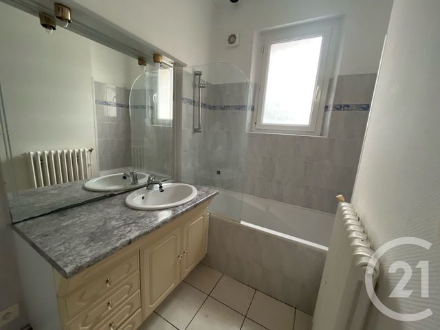 Appartement T4 à louer - 4 pièces - 92.79 m2 - CASTRES - 81 - MIDI-PYRENEES - Century 21 C.G.I.