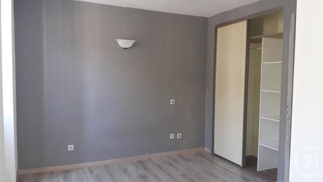 Appartement F2 à louer - 2 pièces - 60.0 m2 - CASTRES - 81 - MIDI-PYRENEES - Century 21 C.G.I.