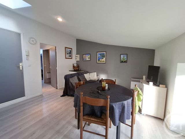 Appartement Studio à louer - 1 pièce - 24.0 m2 - CASTRES - 81 - MIDI-PYRENEES - Century 21 C.G.I.