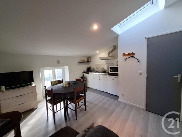 Appartement Studio à louer - 1 pièce - 24.0 m2 - CASTRES - 81 - MIDI-PYRENEES - Century 21 C.G.I.