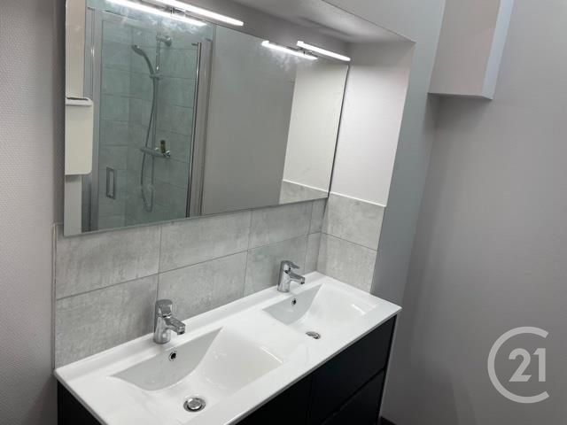 Appartement F3 à louer - 2 pièces - 60.0 m2 - CASTRES - 81 - MIDI-PYRENEES - Century 21 C.G.I.