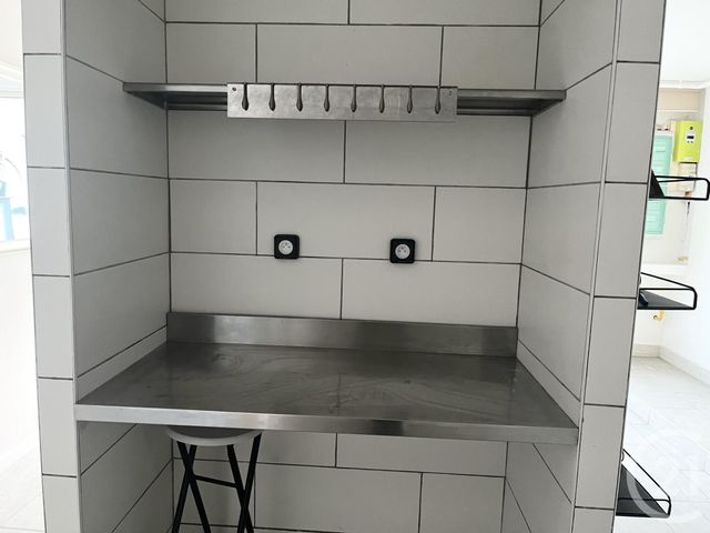 commerce à louer - 38.3 m2 - CASTRES - 81 - MIDI-PYRENEES - Century 21 C.G.I.
