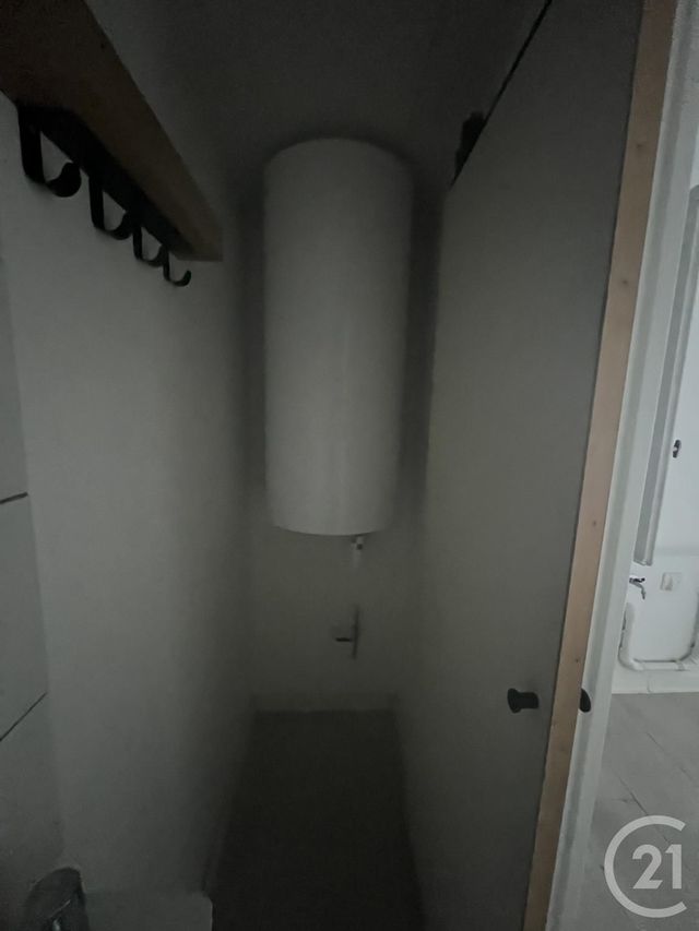 commerce à louer - 38.3 m2 - CASTRES - 81 - MIDI-PYRENEES - Century 21 C.G.I.