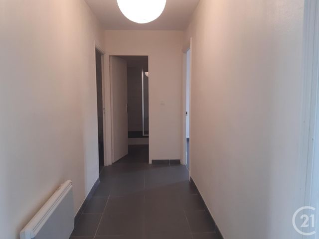 Appartement F4 à louer - 4 pièces - 90.92 m2 - CASTRES - 81 - MIDI-PYRENEES - Century 21 C.G.I.