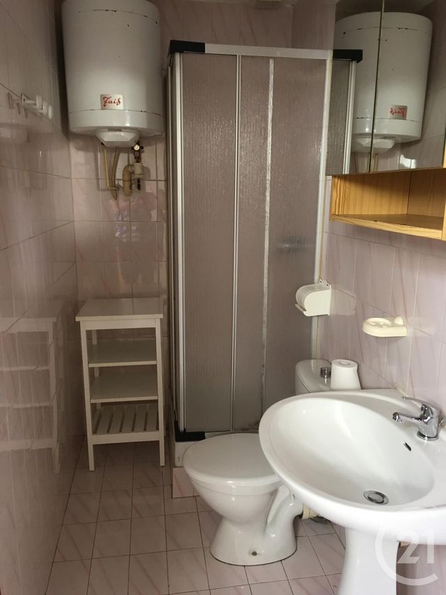 Appartement Studio à louer - 1 pièce - 25.0 m2 - CASTRES - 81 - MIDI-PYRENEES - Century 21 C.G.I.