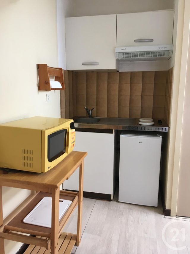 Appartement Studio à louer - 1 pièce - 25.0 m2 - CASTRES - 81 - MIDI-PYRENEES - Century 21 C.G.I.