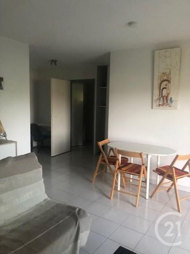 Appartement F2 à louer - 2 pièces - 42.0 m2 - CASTRES - 81 - MIDI-PYRENEES - Century 21 C.G.I.