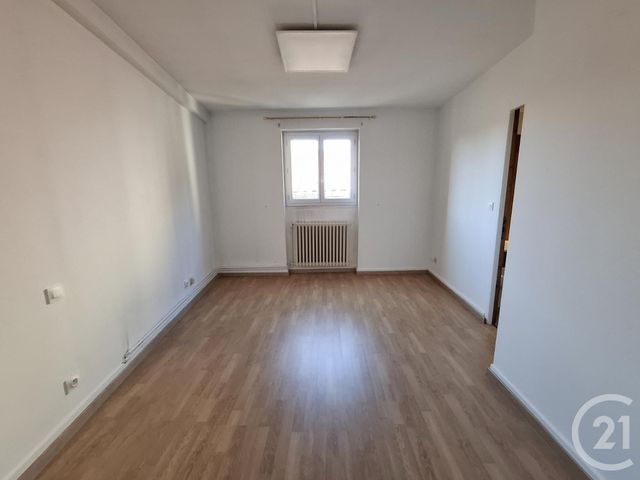Appartement F4 à louer - 4 pièces - 150.51 m2 - CASTRES - 81 - MIDI-PYRENEES - Century 21 C.G.I.