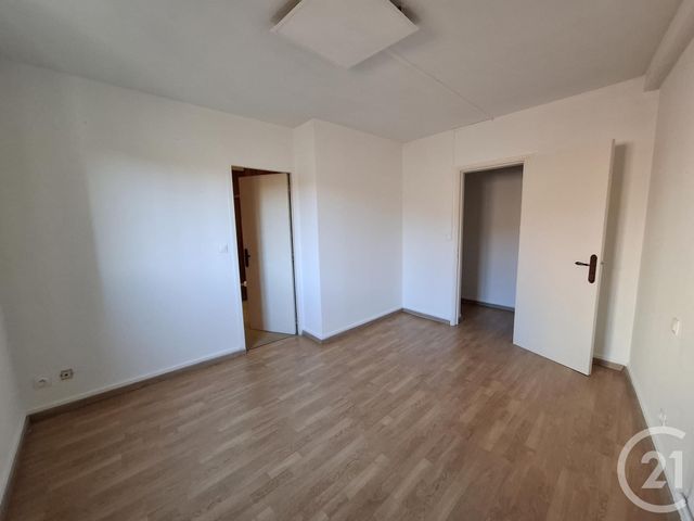 Appartement F4 à louer - 4 pièces - 150.51 m2 - CASTRES - 81 - MIDI-PYRENEES - Century 21 C.G.I.